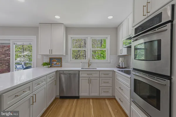 $1,295,000 | 2102 Twin Mill Lane, Oakton, VA 22124