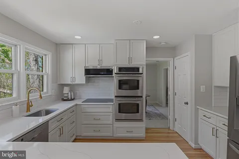 $1,295,000 | 2102 Twin Mill Lane, Oakton, VA 22124
