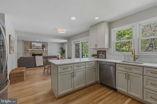 $1,295,000 | 2102 Twin Mill Lane, Oakton, VA 22124