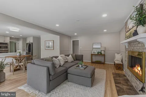 $1,295,000 | 2102 Twin Mill Lane, Oakton, VA 22124