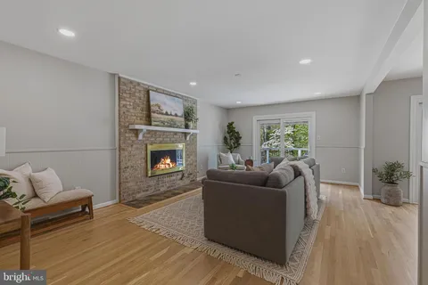 $1,295,000 | 2102 Twin Mill Lane, Oakton, VA 22124