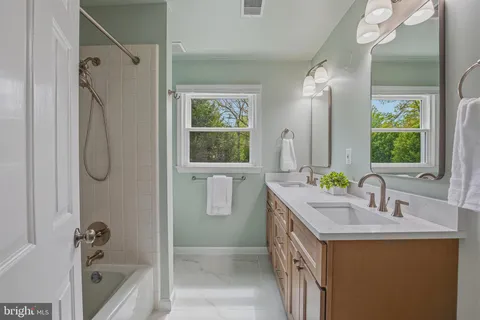 $1,295,000 | 2102 Twin Mill Lane, Oakton, VA 22124