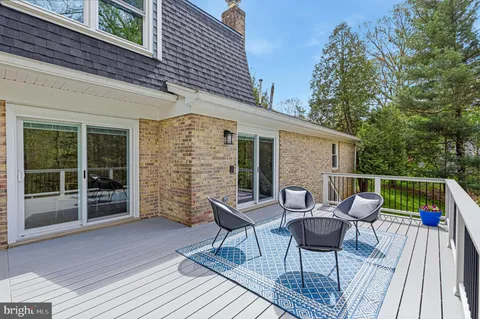 $1,295,000 | 2102 Twin Mill Lane, Oakton, VA 22124