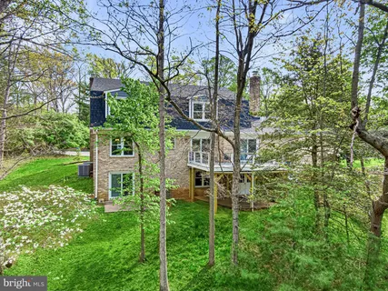 $1,295,000 | 2102 Twin Mill Lane, Oakton, VA 22124