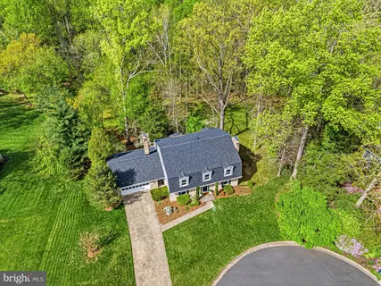$1,295,000 | 2102 Twin Mill Lane, Oakton, VA 22124