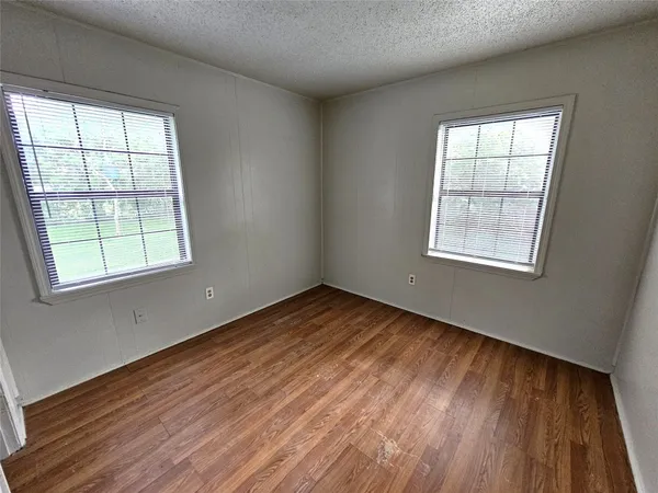 $1,600 | 3018 Robinson Boulevard, Texas City, TX 77590