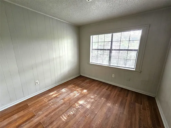 $1,600 | 3018 Robinson Boulevard, Texas City, TX 77590