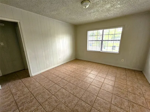 $1,600 | 3018 Robinson Boulevard, Texas City, TX 77590