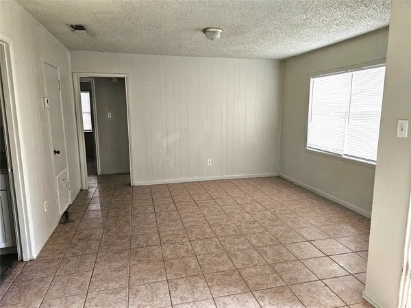 $1,600 | 3018 Robinson Boulevard, Texas City, TX 77590