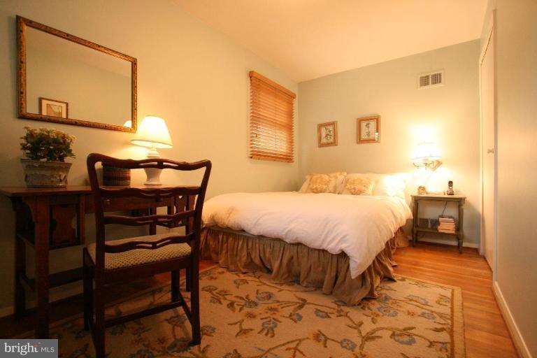 11309 Gainsborough Road Potomac, MD 20854 - Photo 11 of 13 Bedroom #1