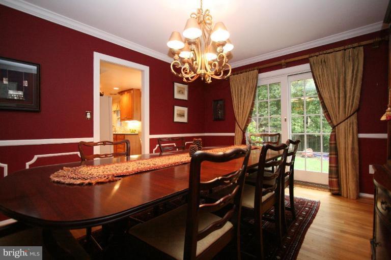 11309 Gainsborough Road Potomac, MD 20854 - Photo 7 of 13 Dining Room