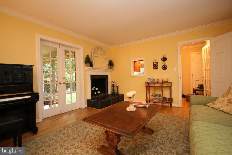 11309 Gainsborough Road Potomac, MD 20854 - Photo 9 of 13 Family Room #2