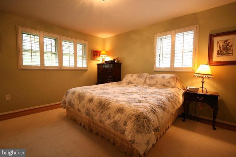 11309 Gainsborough Road Potomac, MD 20854 - Photo 10 of 13 Master Bedroom