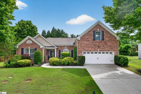 $428,000 | 305 Stayman Court, Simpsonville, SC 29681