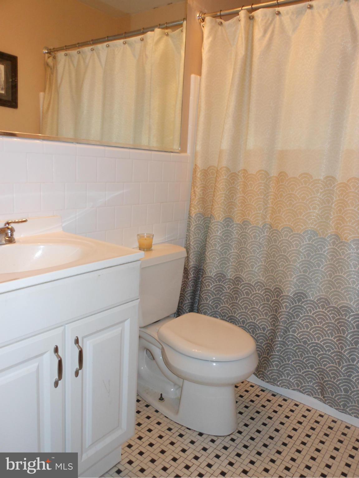 3309 Acton Road Baltimore, MD 21234 - Photo 13 of 30 Bath