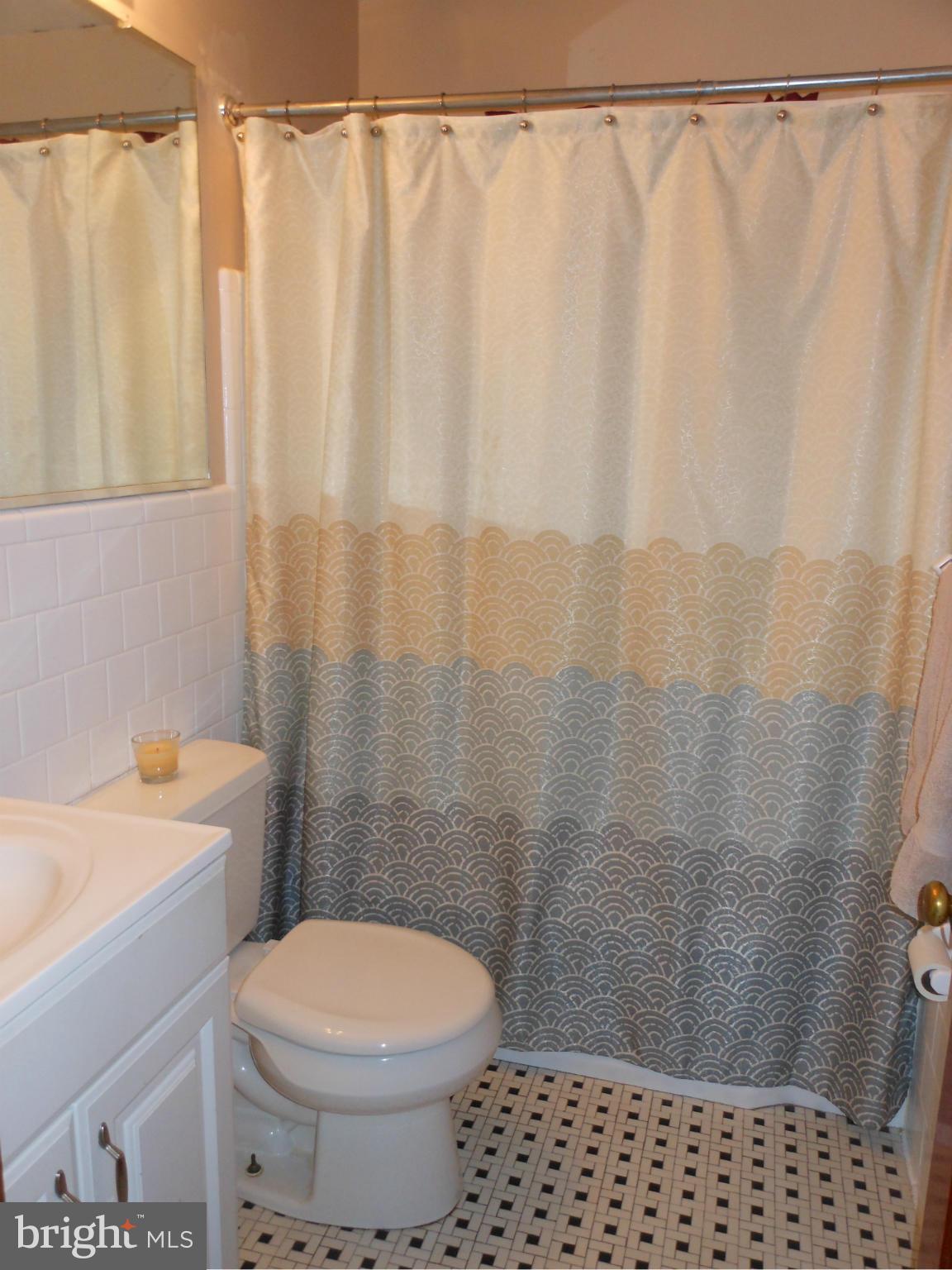 3309 Acton Road Baltimore, MD 21234 - Photo 14 of 30 Bath