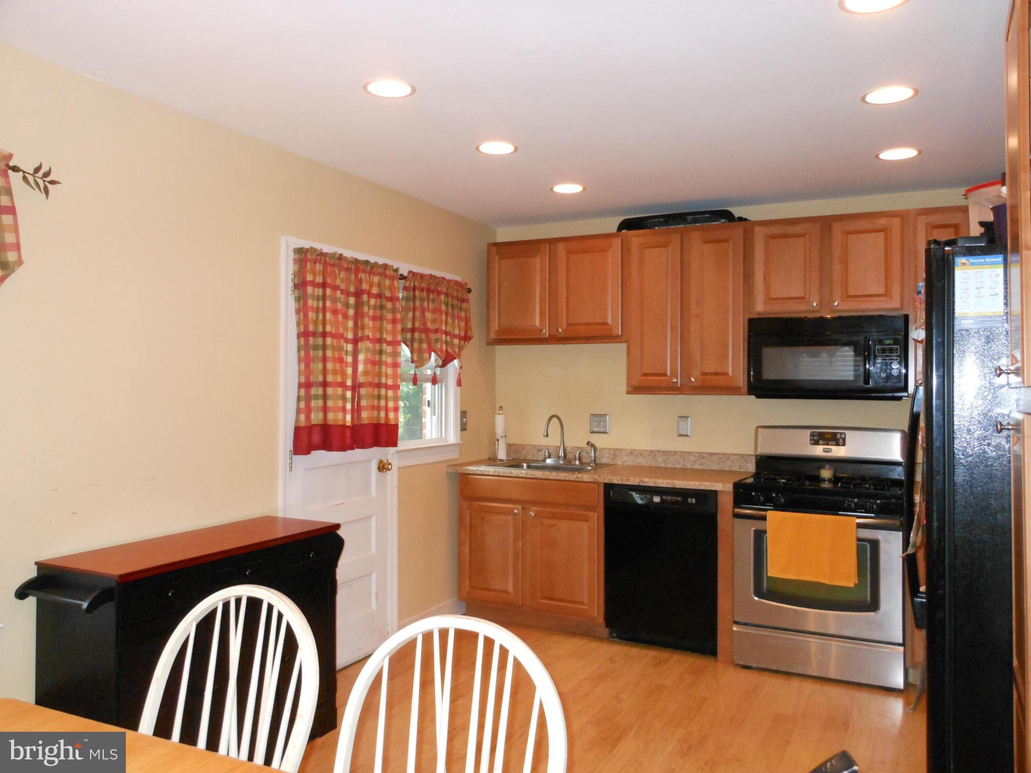 3309 Acton Road Baltimore, MD 21234 - Photo 6 of 30 Kitchen