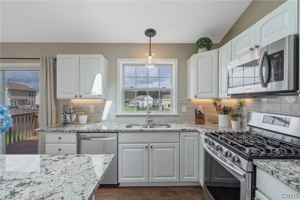 $325,000 | 5015 Dongara Lane, Clay, NY 13041
