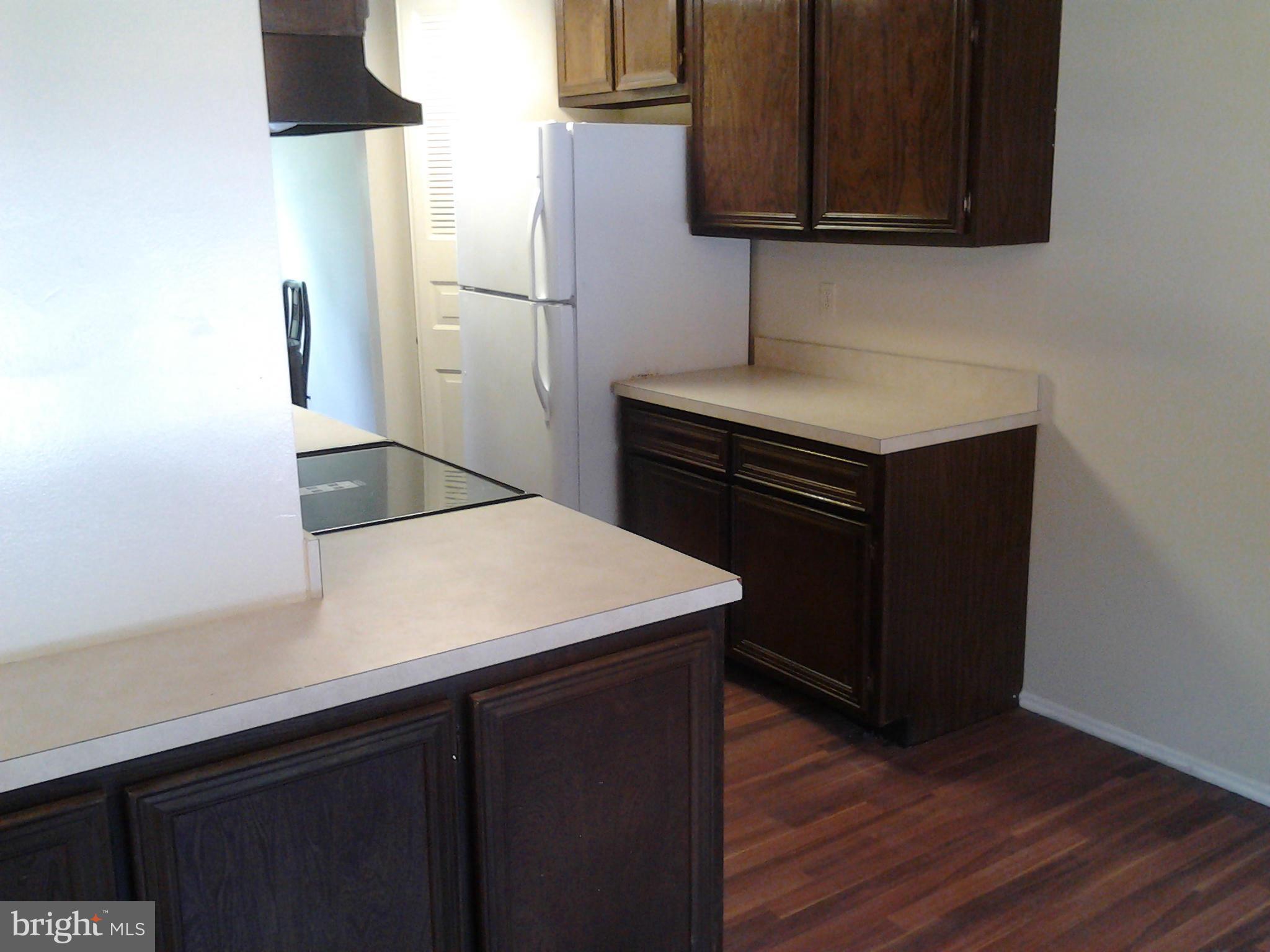 8470 Snowden Oaks Place Laurel, MD 20708 - Photo 2 of 19 Kitchen