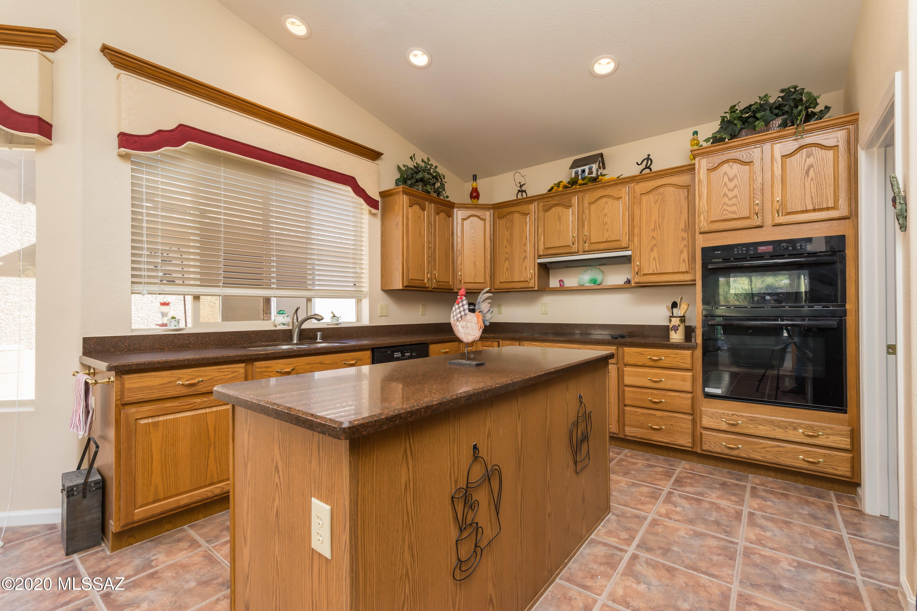 62956 East Flower Ridge Drive Tucson, AZ 85739 - Photo 11 of 33