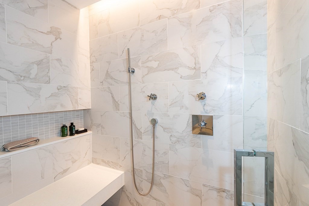 12 Alexandra Road Lynnfield, MA 01940 - Photo 23 of 42 a bathroom with a bathtub and sink