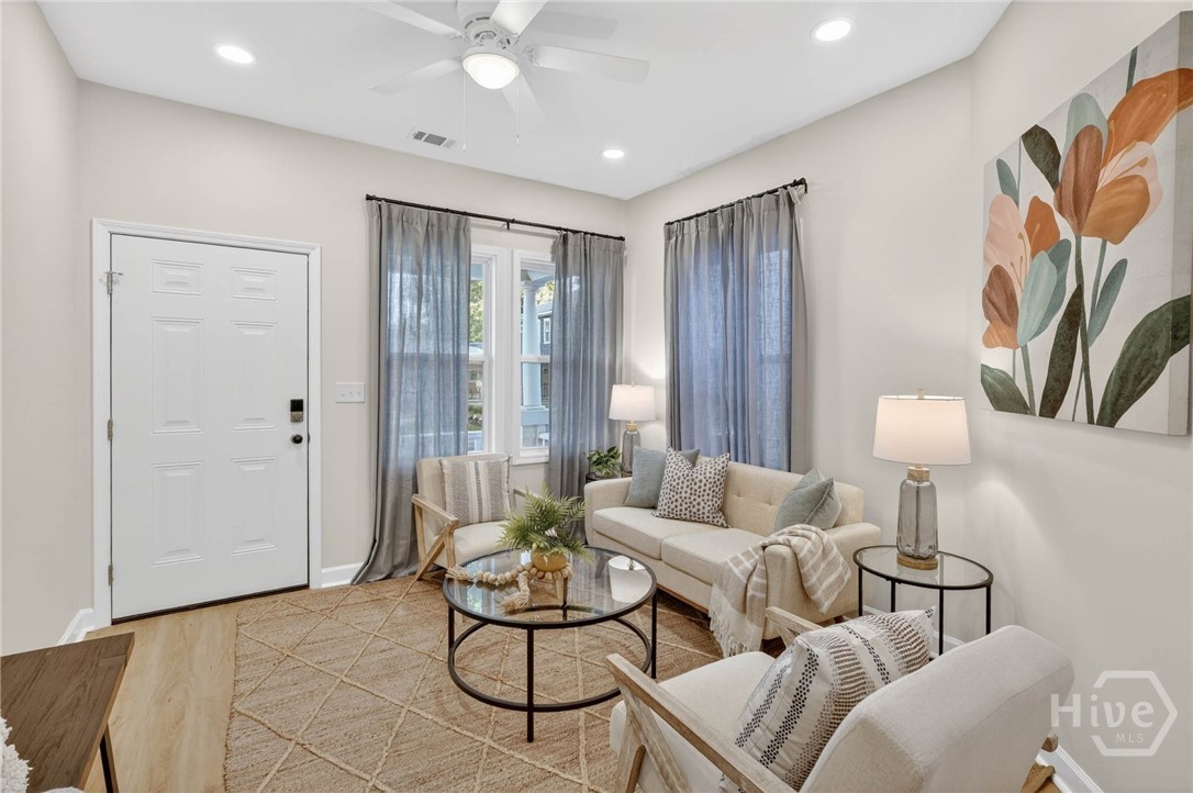 654 East 34th Street Savannah, GA 31401 - Photo 5 of 24