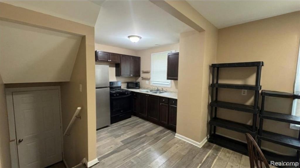 194 Genessee Street River Rouge, MI 48218 - Photo 5 of 9
