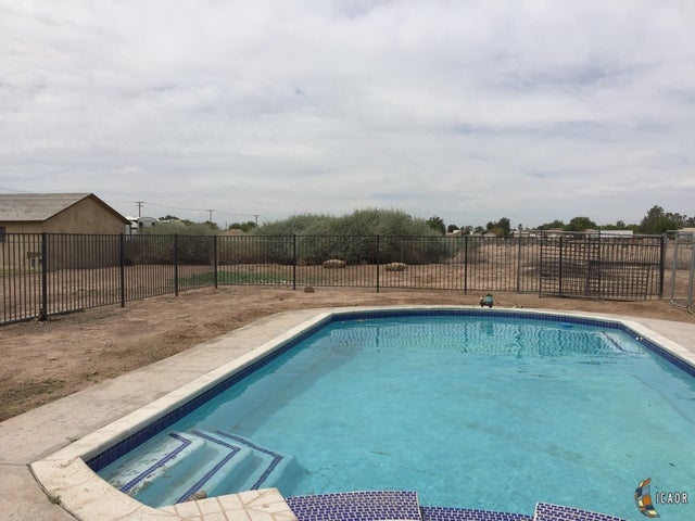 588 West Murphy Road Imperial, CA 92251 - Photo 14 of 22 Gallery Image 14