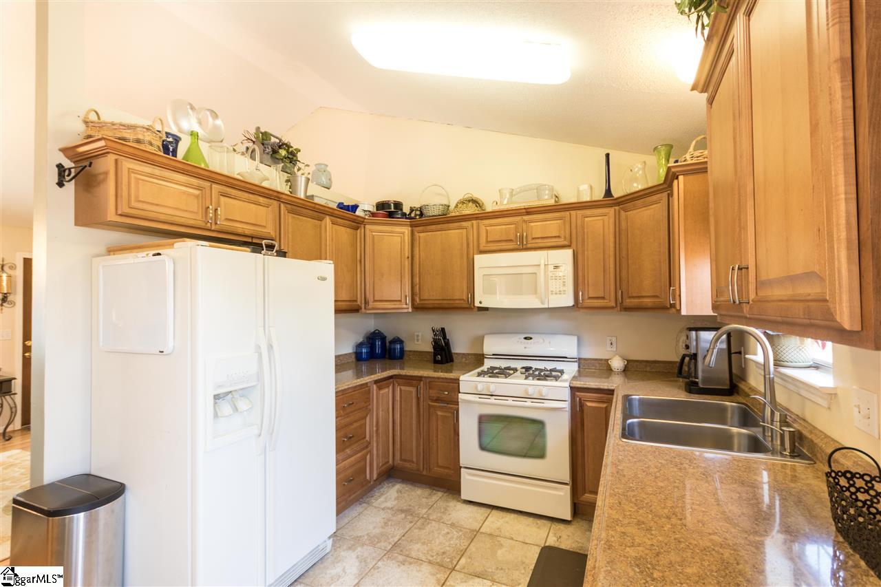508 Garrett Street Fountain Inn, SC 29644 - Photo 6 of 14 Gallery Image 6