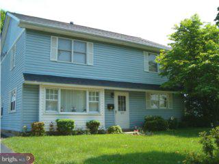 897 Morefield Road Philadelphia, PA 19115 - Photo 3 of 3