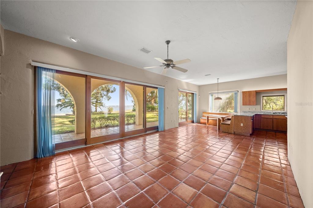 12621 Southeast Sunset Harbor Road Weirsdale, FL 32195 - Photo 17 of 54