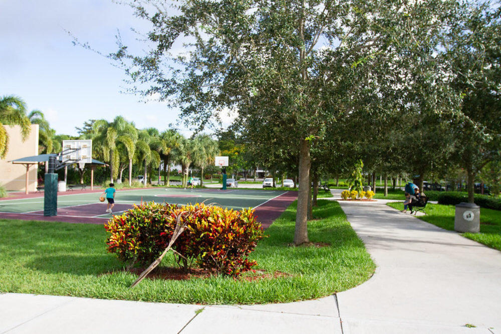 706 Del Vista Road Pompano Beach, FL 33069 - Photo 19 of 34 palm aire park 3