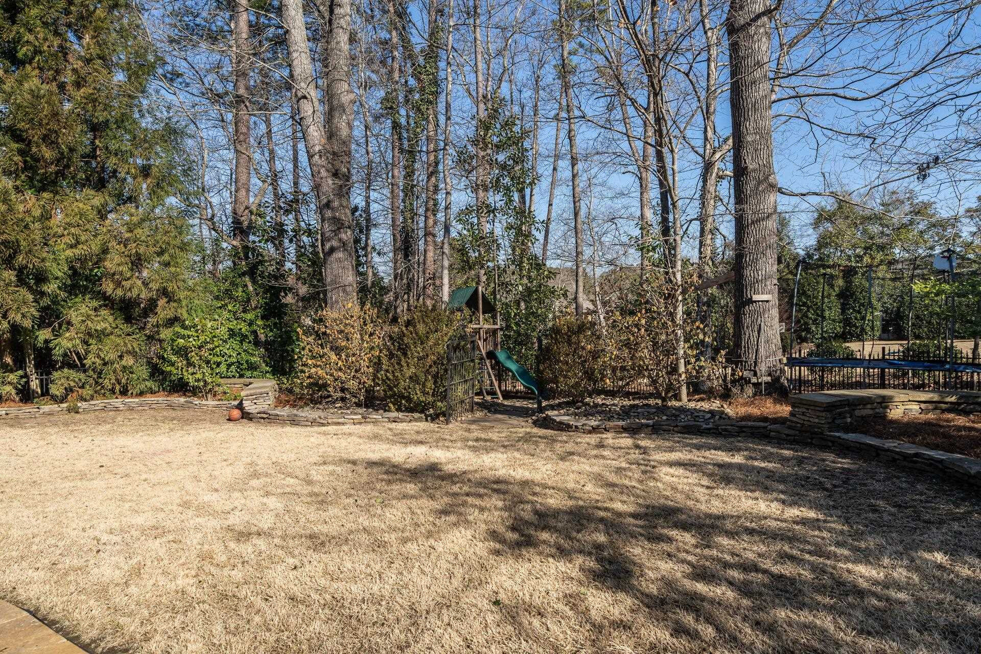 615 Transylvania Avenue Raleigh, NC 27609 - Photo 24 of 27 Yard