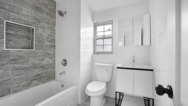 $1,475,000 | 340 East 234th Street | Woodlawn Heights
