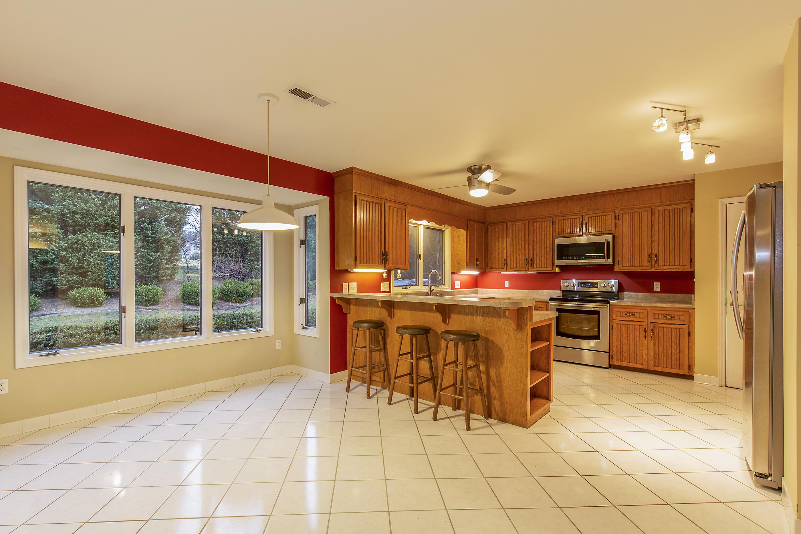 17 Winesap Road Roanoke, VA 24019 - Photo 2 of 30 Kitchen2