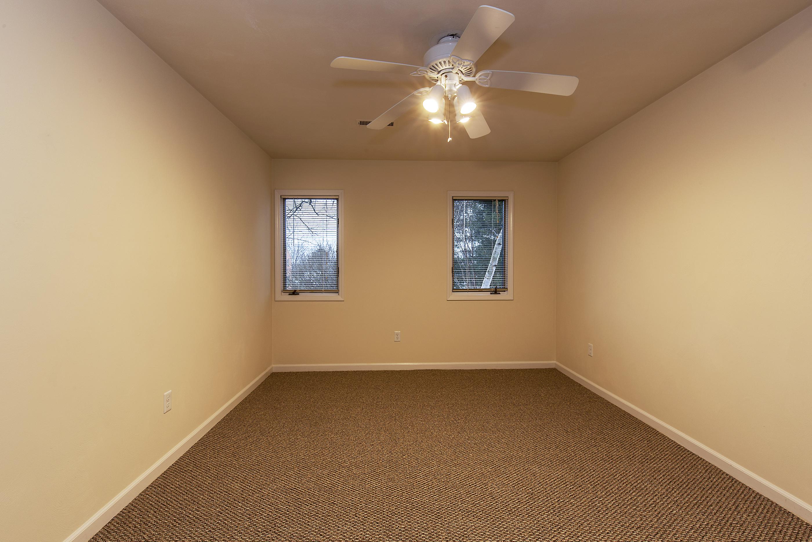 17 Winesap Road Roanoke, VA 24019 - Photo 18 of 30 LowerBedRm1