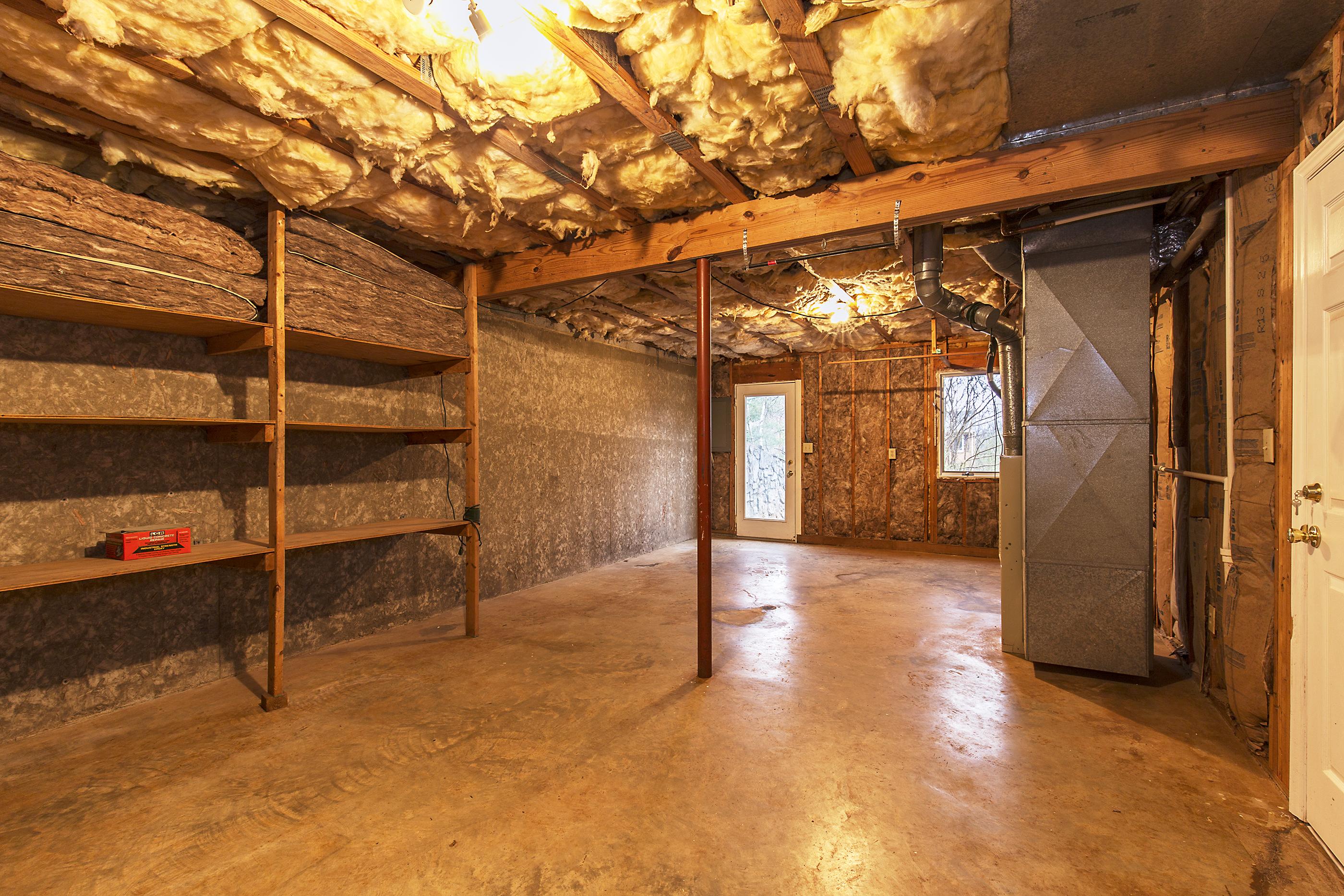 17 Winesap Road Roanoke, VA 24019 - Photo 23 of 30 LowerStorage