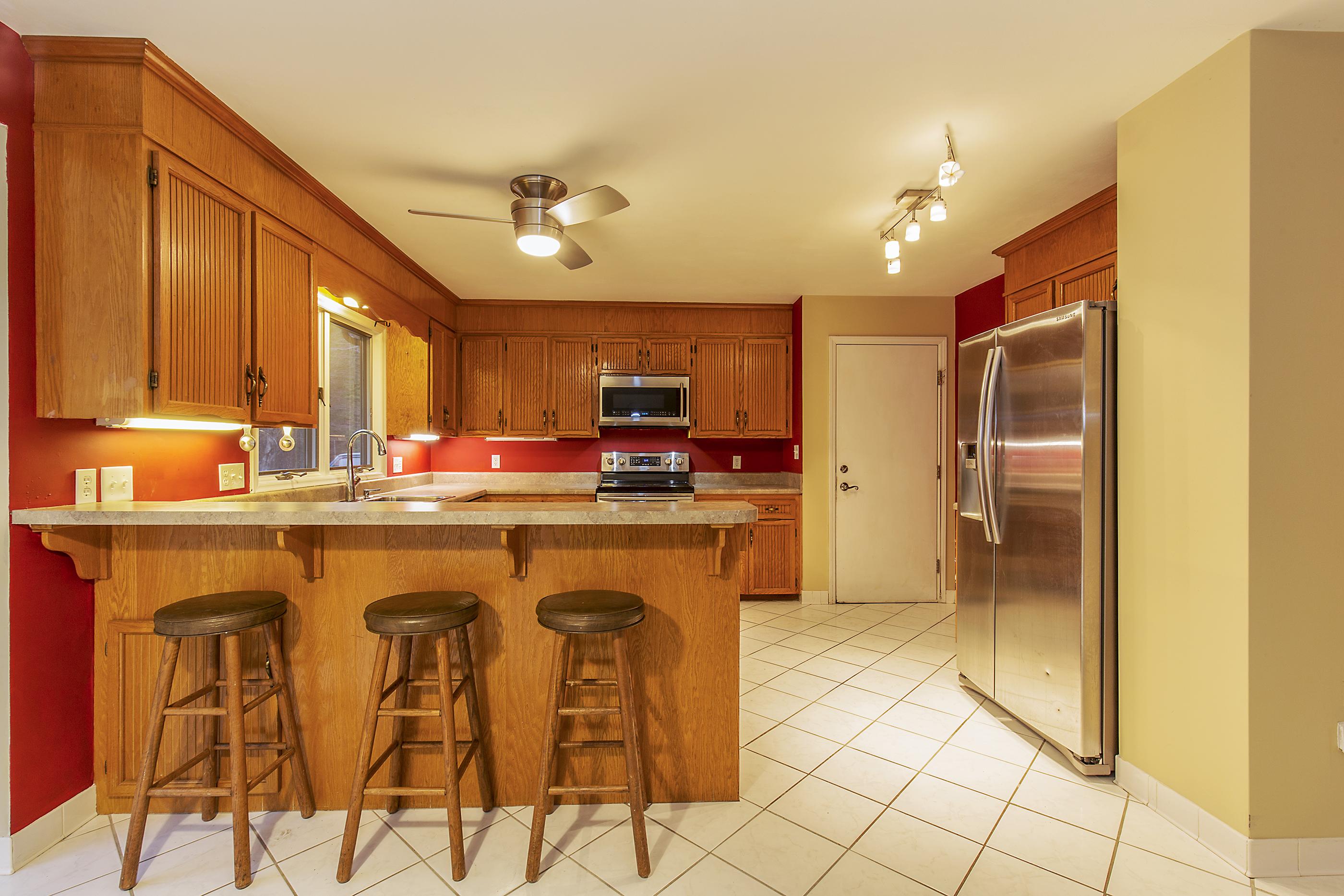 17 Winesap Road Roanoke, VA 24019 - Photo 4 of 30 Kitchen1
