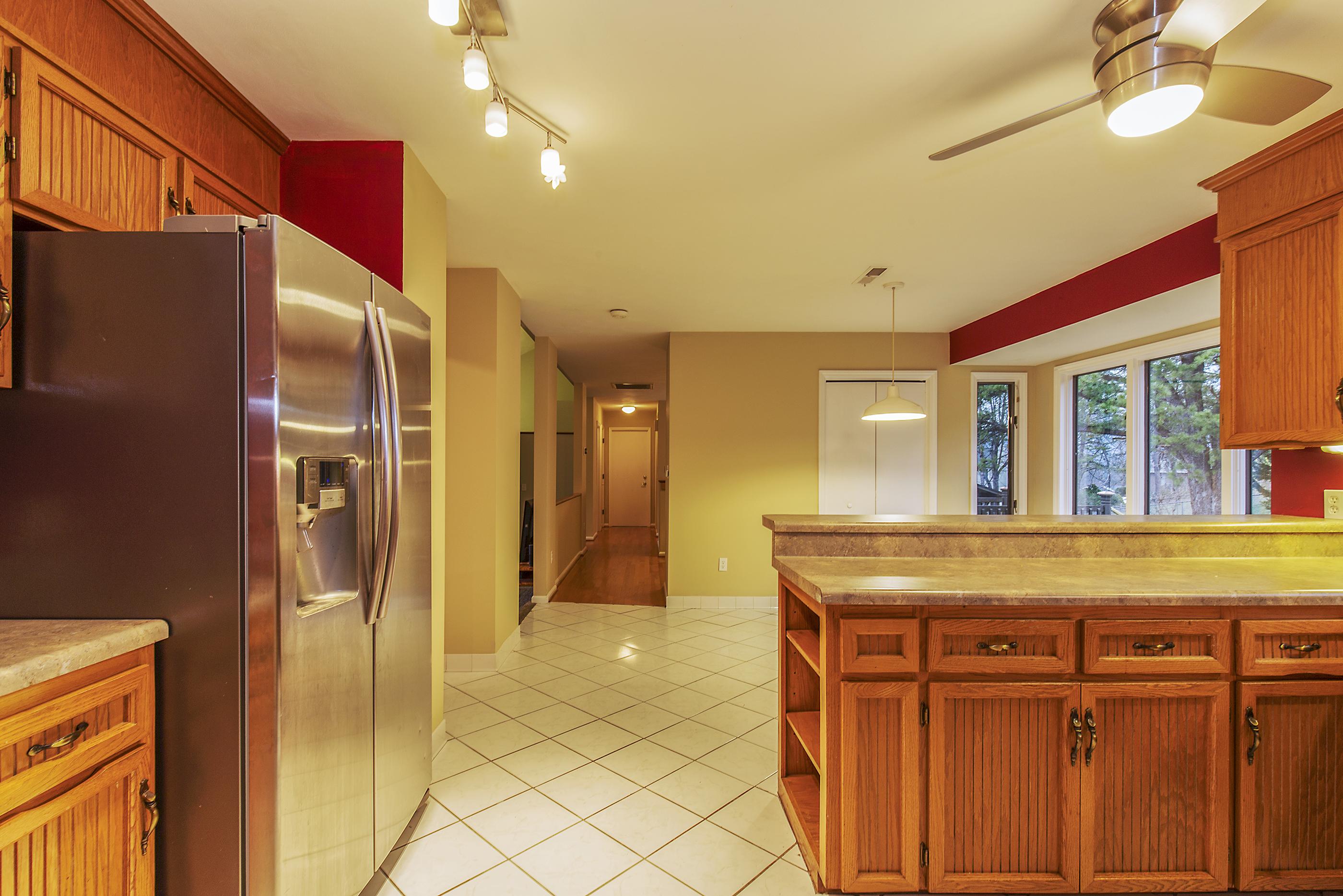 17 Winesap Road Roanoke, VA 24019 - Photo 5 of 30 Kitchen3