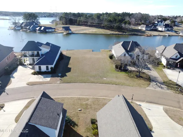 $205,000 | 211 Northshore Boulevard, Madison, MS 39110