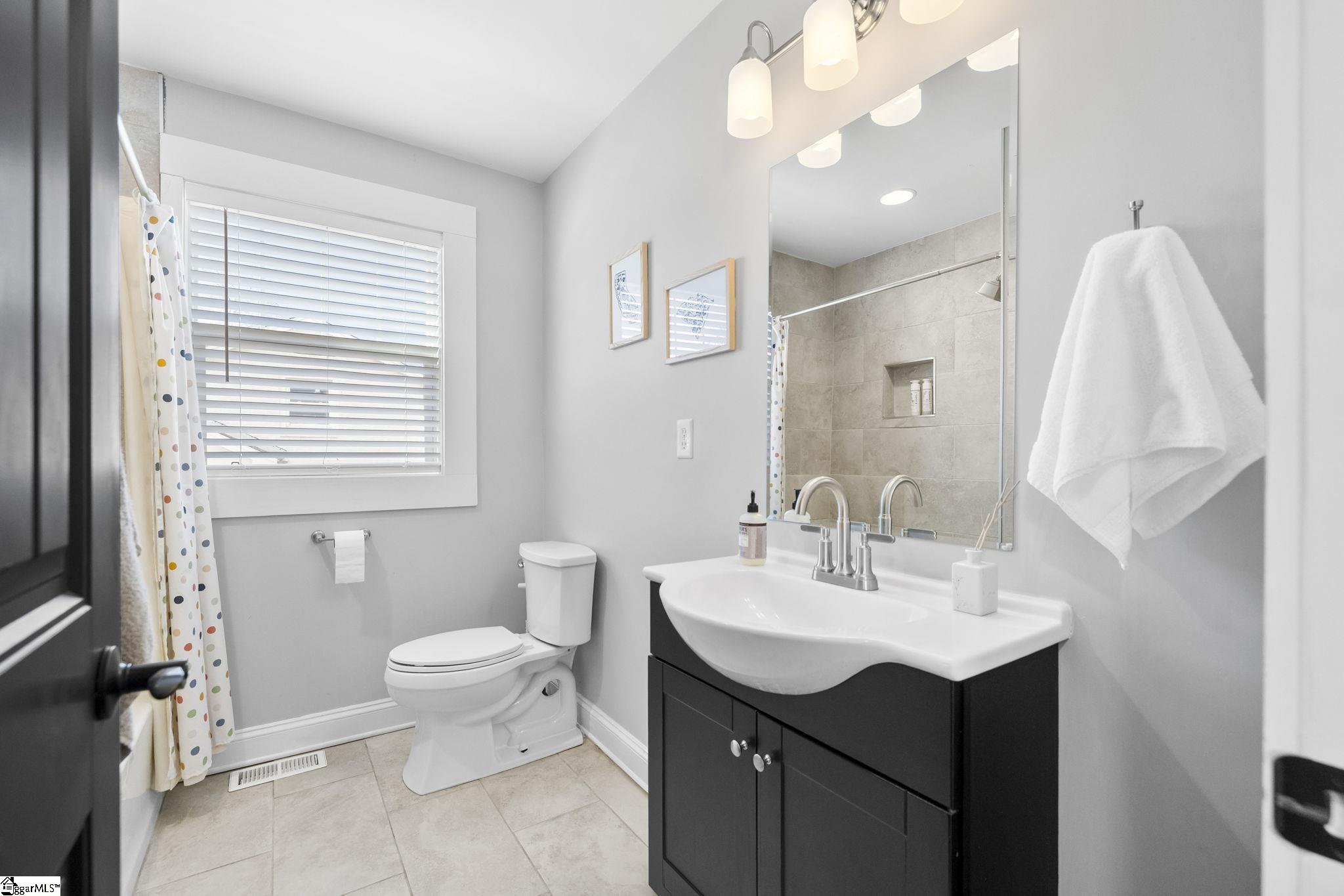 23 Charlotte Street Greenville, SC 29607 - Photo 18 of 34