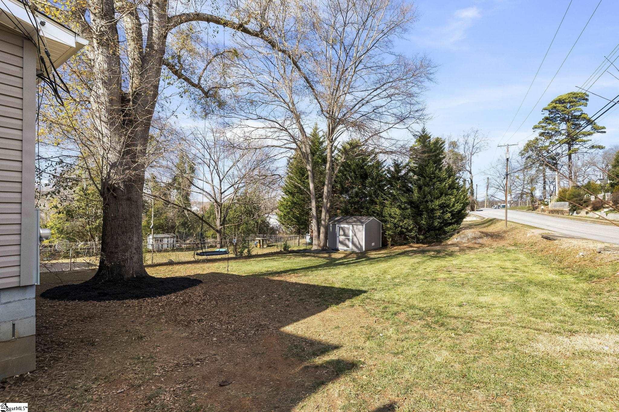 23 Charlotte Street Greenville, SC 29607 - Photo 25 of 34