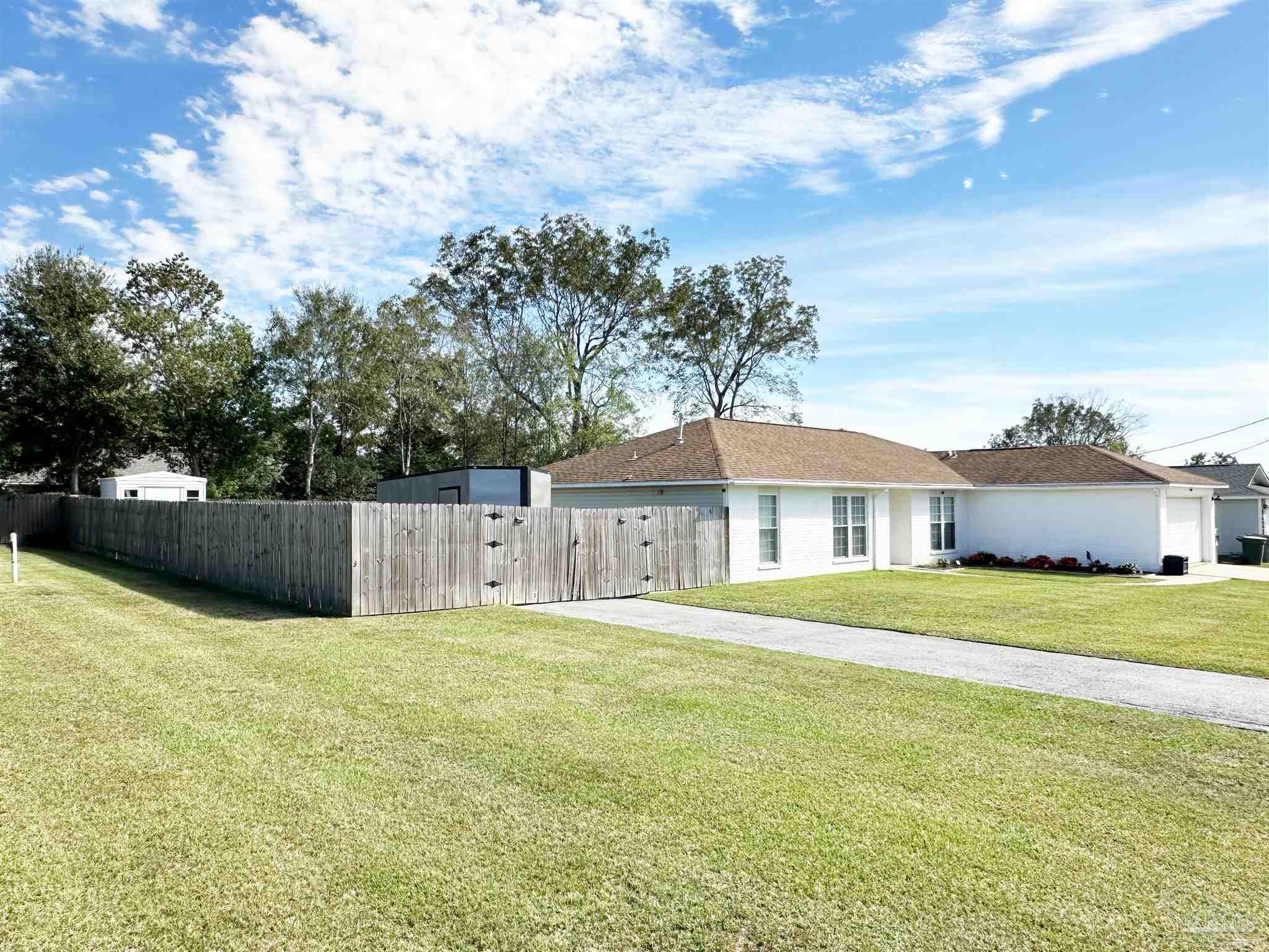 1932 Winners Circle Cantonment, FL 32533 - Photo 2 of 27