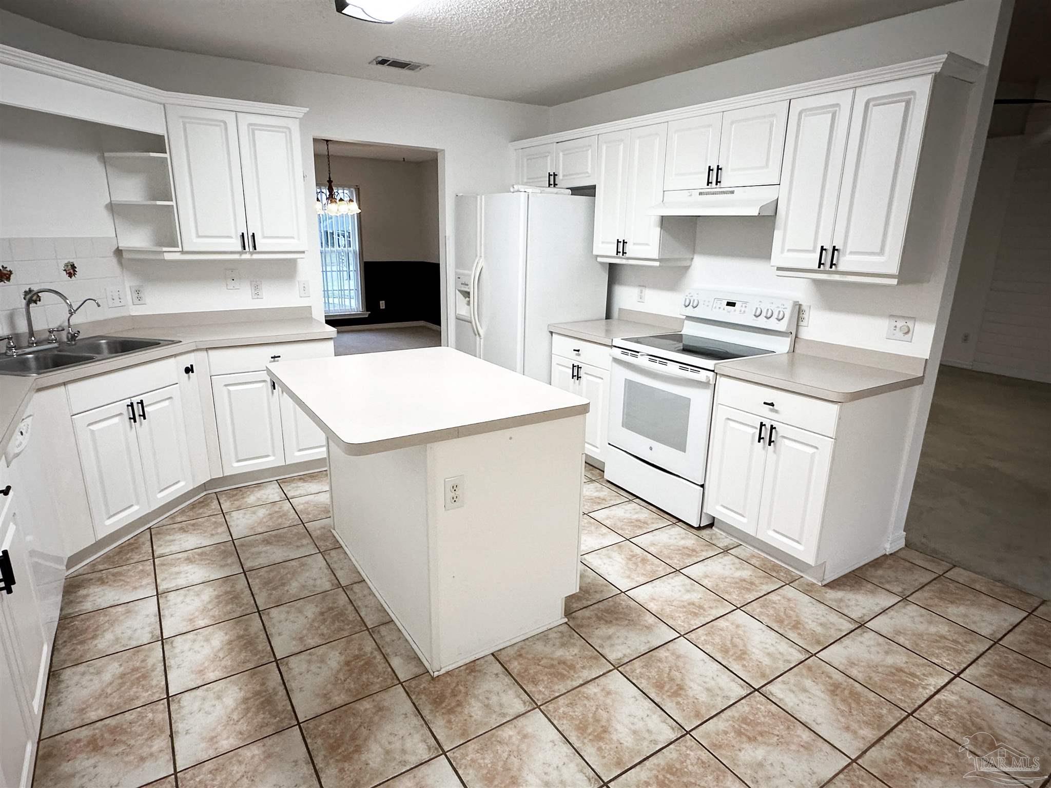 1932 Winners Circle Cantonment, FL 32533 - Photo 7 of 27