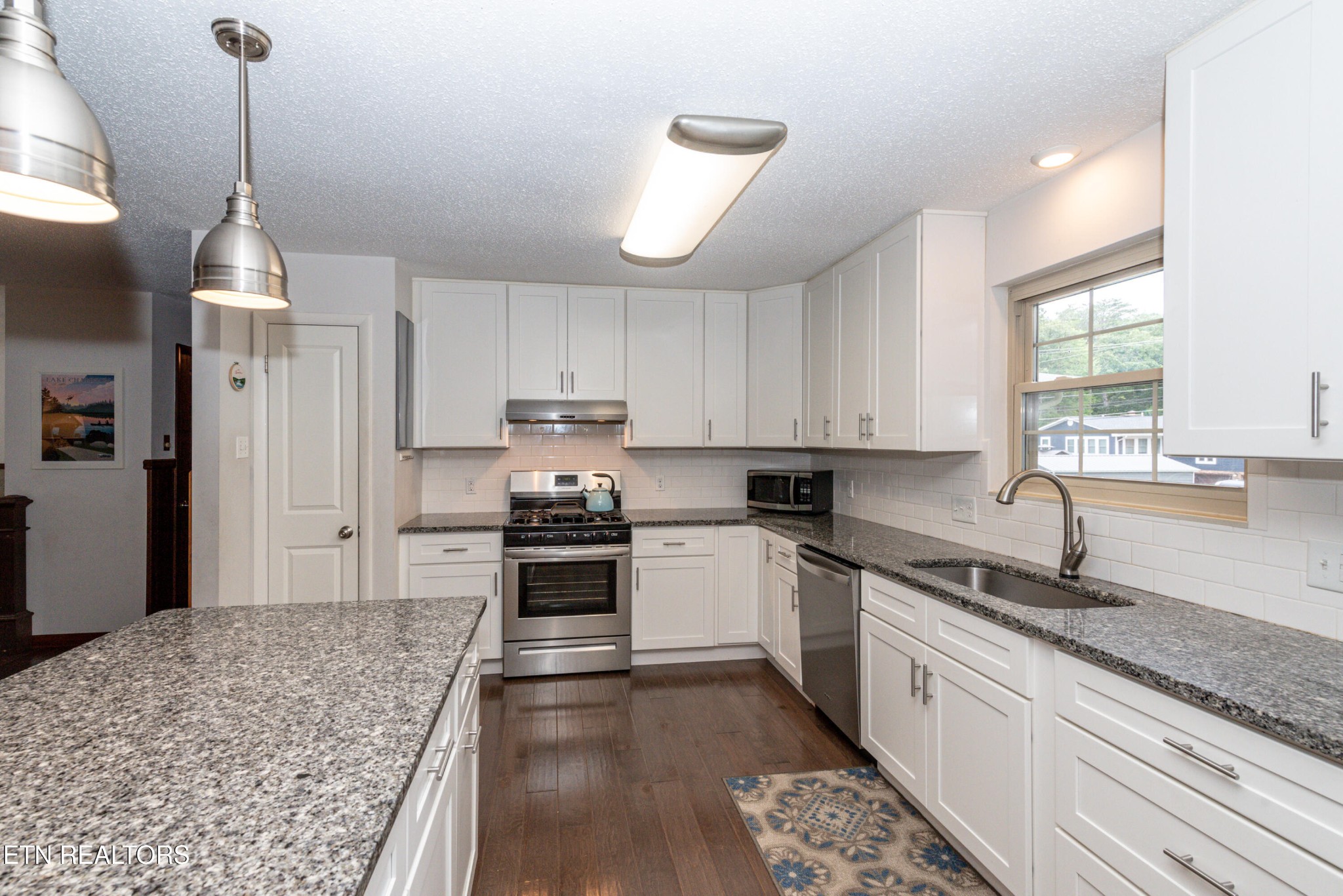 402 Montvale Station Road Maryville, TN 37803 - Photo 16 of 48