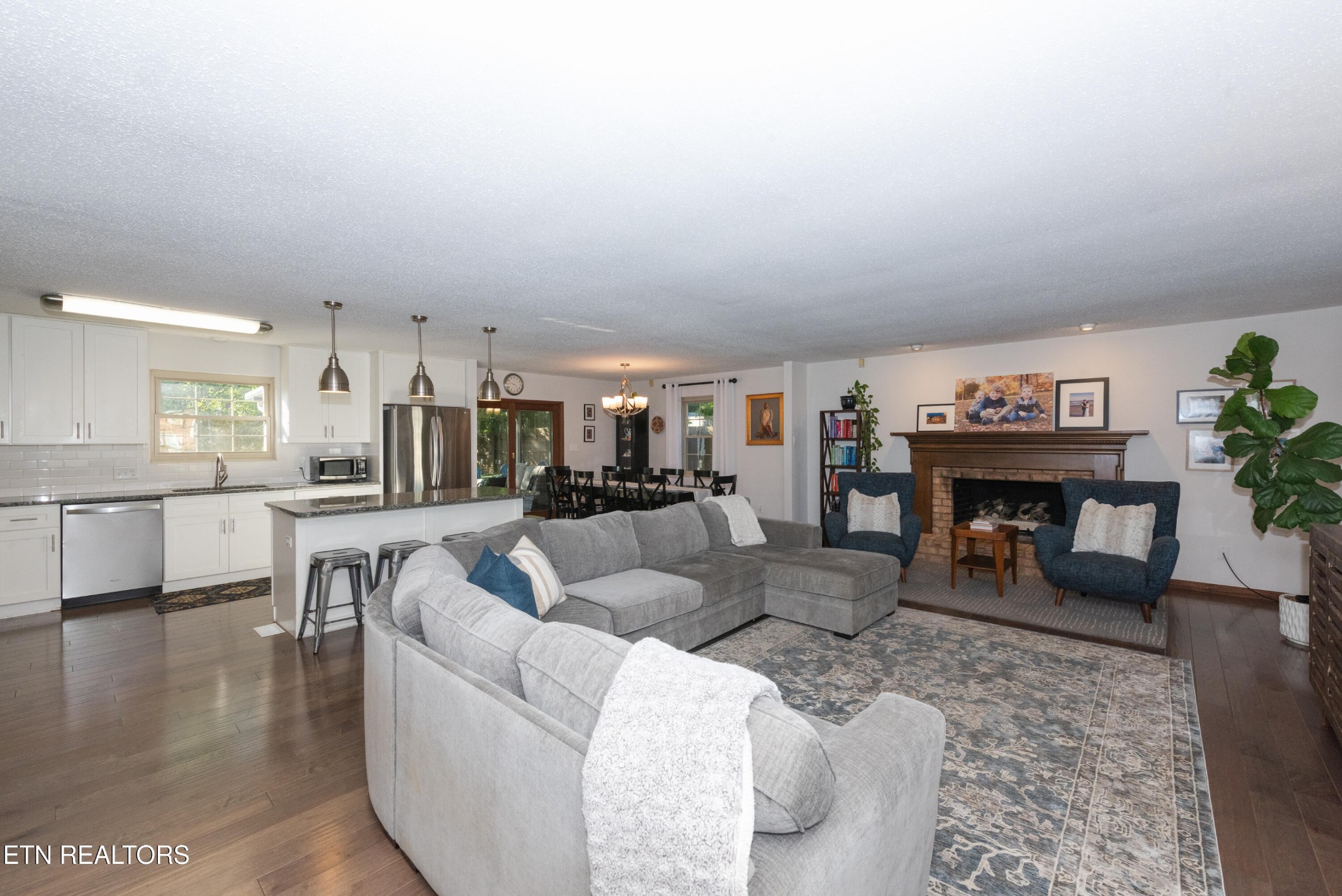 402 Montvale Station Road Maryville, TN 37803 - Photo 4 of 48