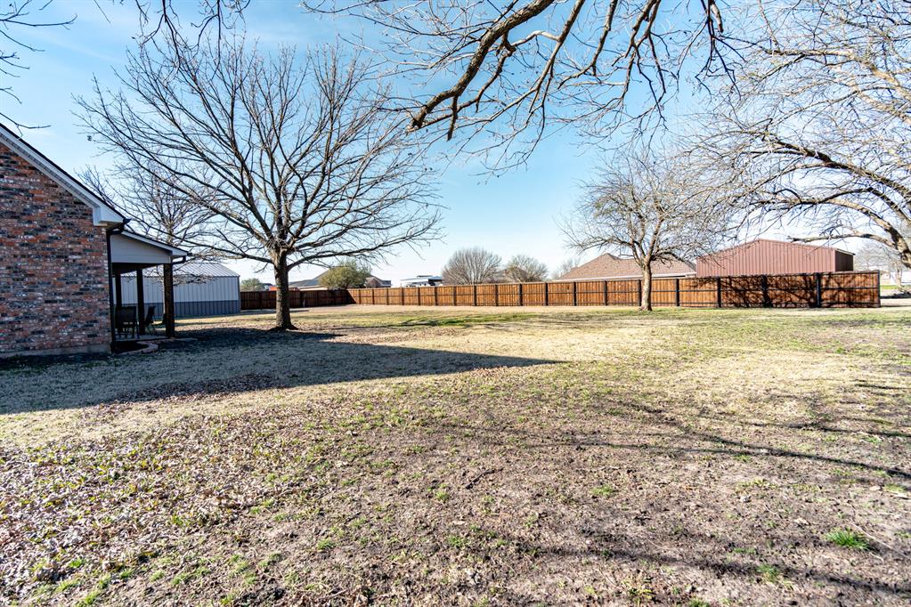 733 Ridgeview Drive Sherman, TX 75090 - Photo 8 of 40