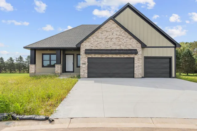 $569,900 | 1456 Otter Way, New Richmond, WI 54017