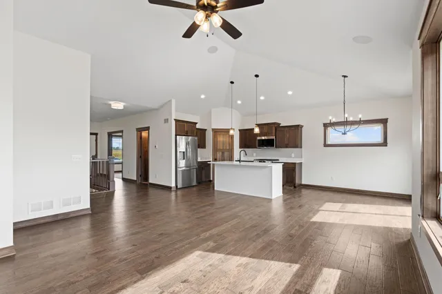 $569,900 | 1456 Otter Way, New Richmond, WI 54017