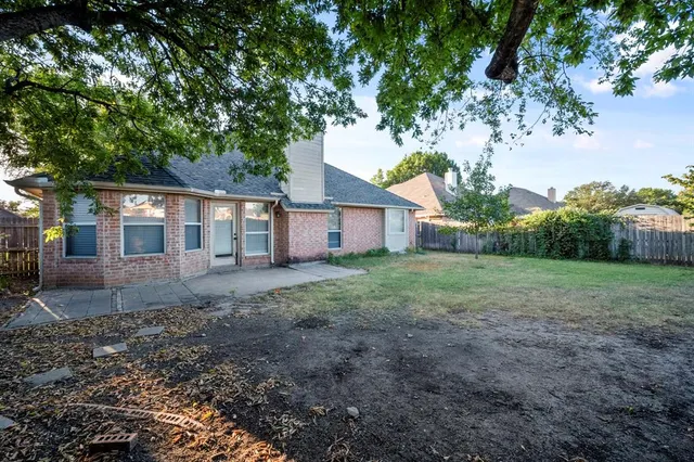 $2,250 | 309 Shane Lane, Burleson, TX 76028